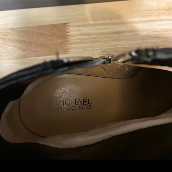 🔻SALE🔻MICHAEL KORS🔹EXCELLENT CONDITION • GENUINE LEATHER - Picture 11 of 11